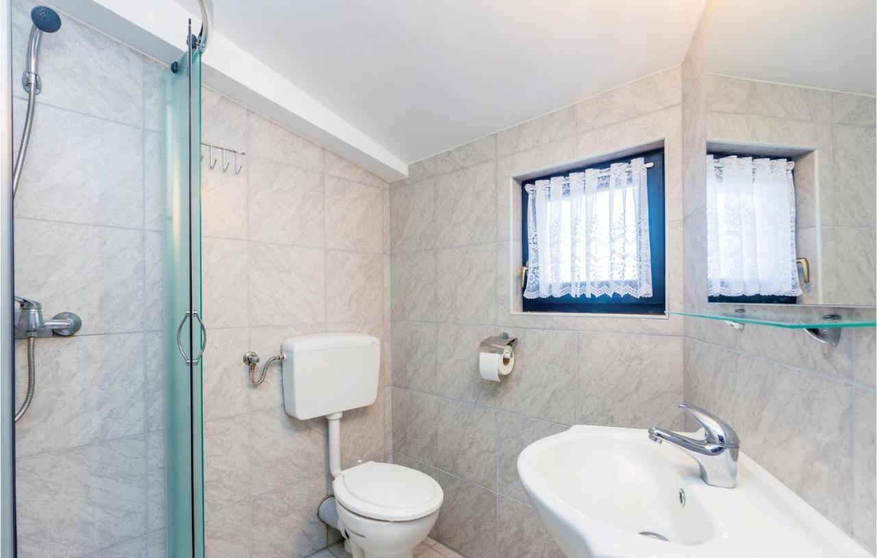 Amazing Apartment In Zupanje With Wifi Exteriér fotografie