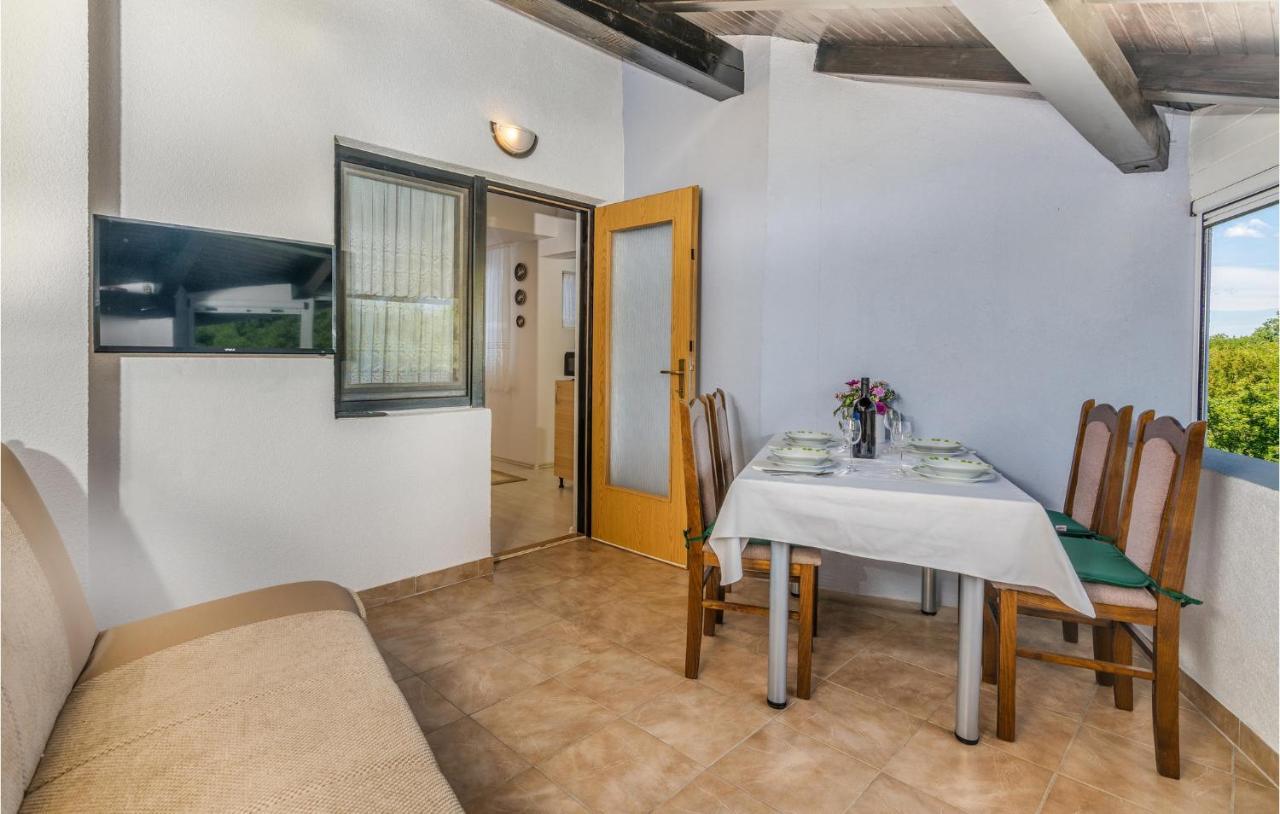Amazing Apartment In Zupanje With Wifi Exteriér fotografie